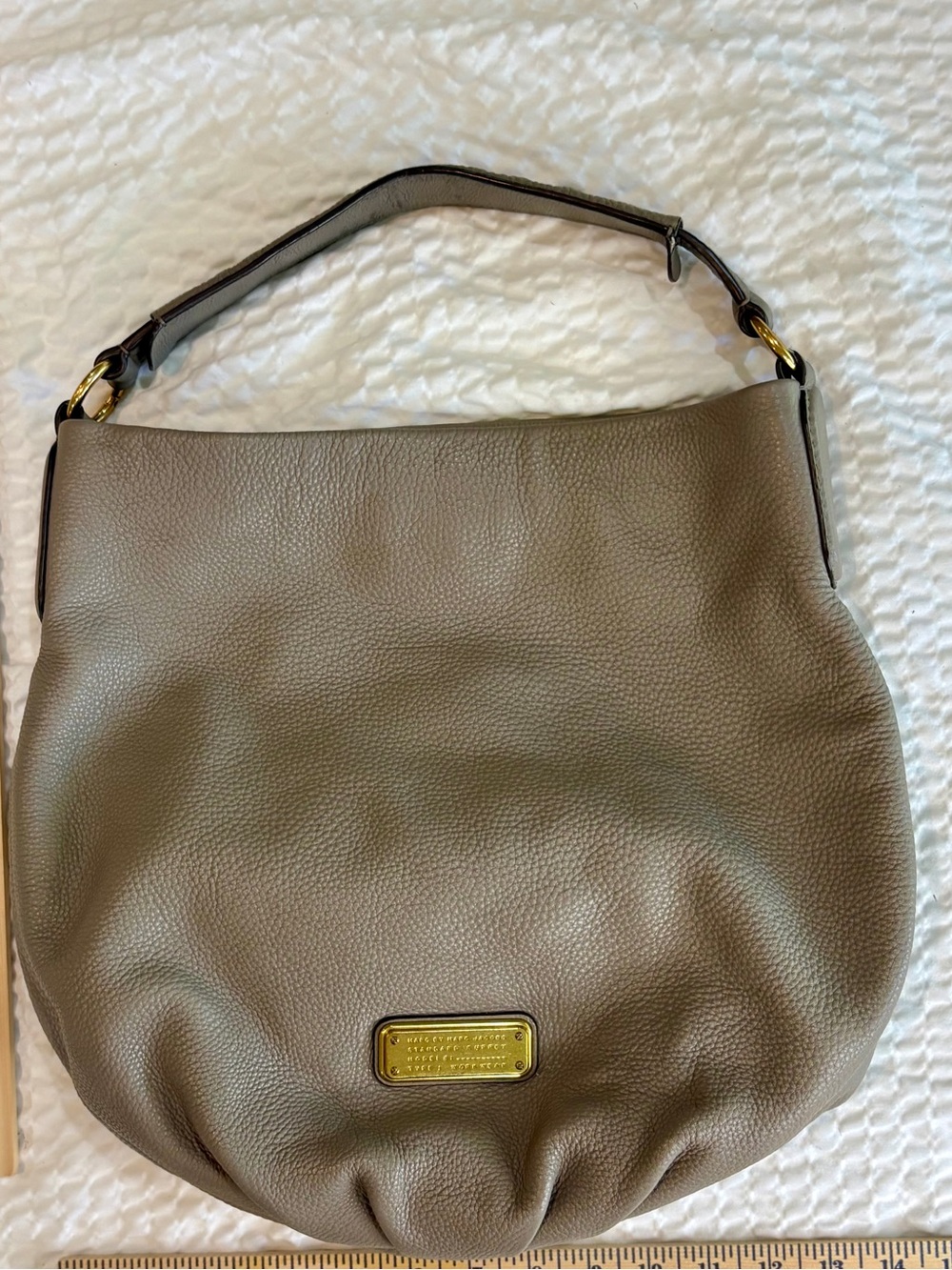 Marc Jacobs Classic Q Hillier Hobo Shoulder Bag w Gold Plate GUC Clean Interior